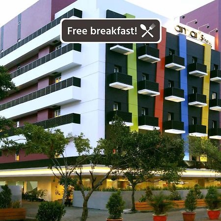 Amaris Hotel Mangga Besar Jakarta Ngoại thất bức ảnh